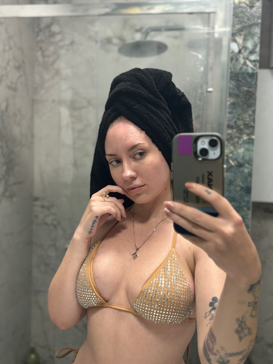 Nude girl KateV in Djibouti